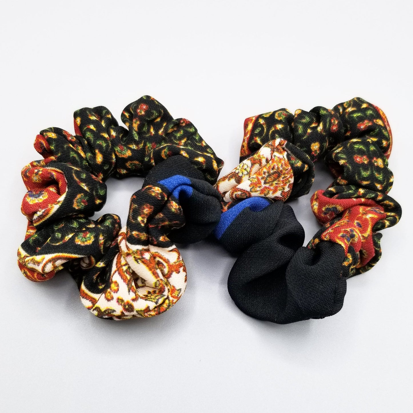 Scrunchie - Antiquated Paisley